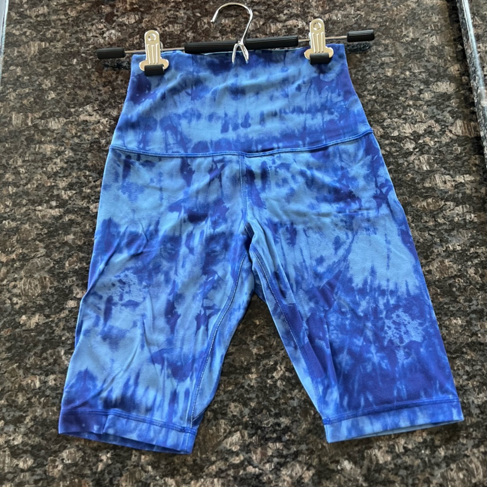 Lululemon Blue Tie-Dye Women's Bike Shorts